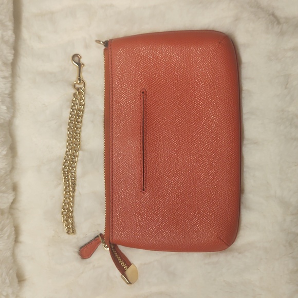 COACH Coral/Salmon Large Wristlet Clutch With Gold Chain Strap EUC - Picture 3 of 16